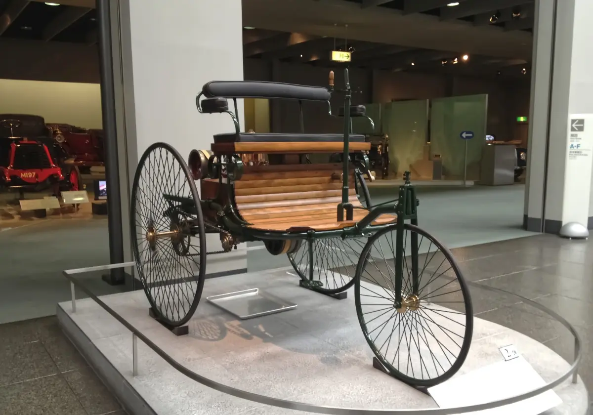 What Is The First Ever Car In The World