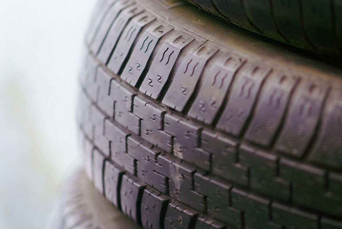 learn who invented tires for cars