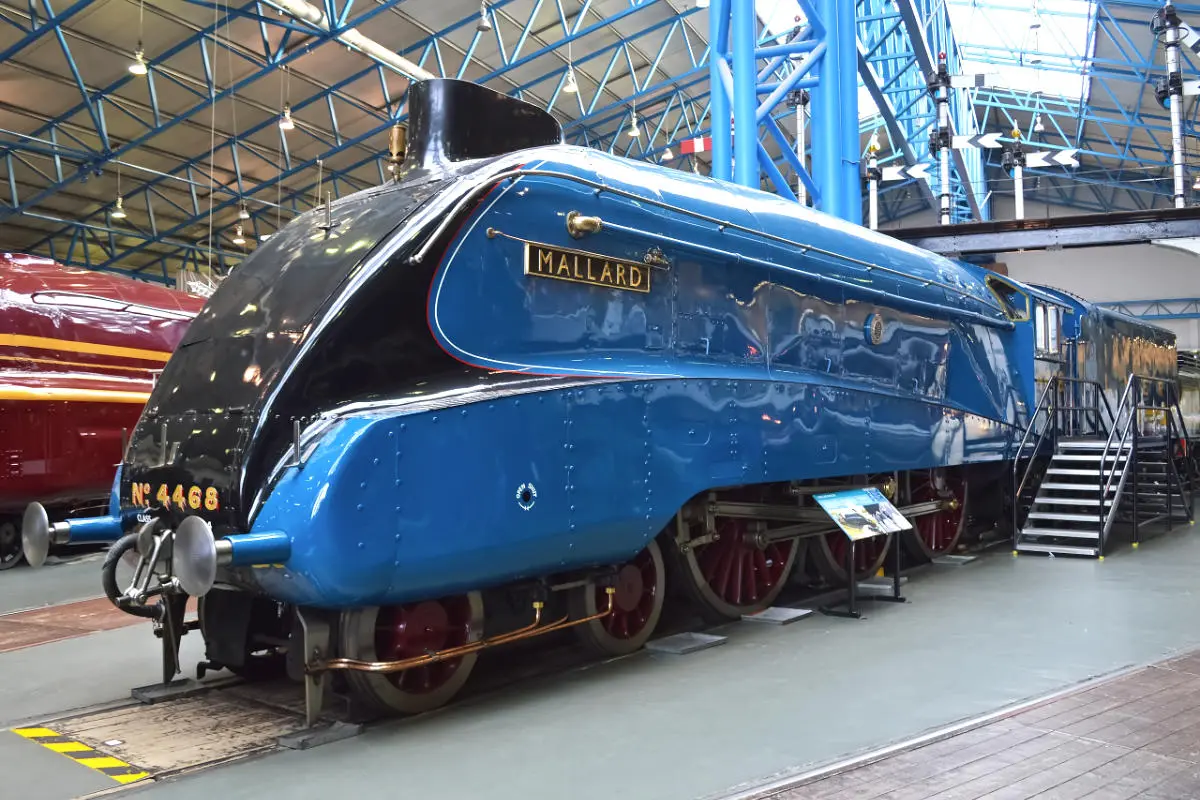 The Fascinating History of the Mallard Train