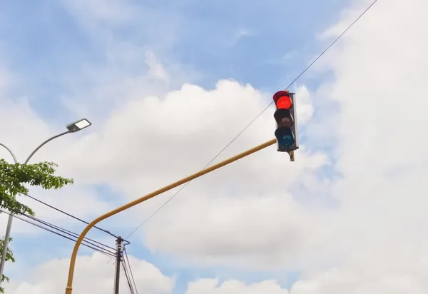 Where Was the First Traffic Light Installed?